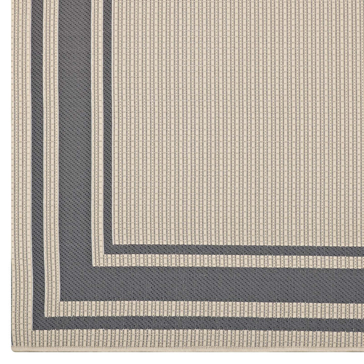 Rim Solid Border Area Rug in Gray and Beige, 5x8