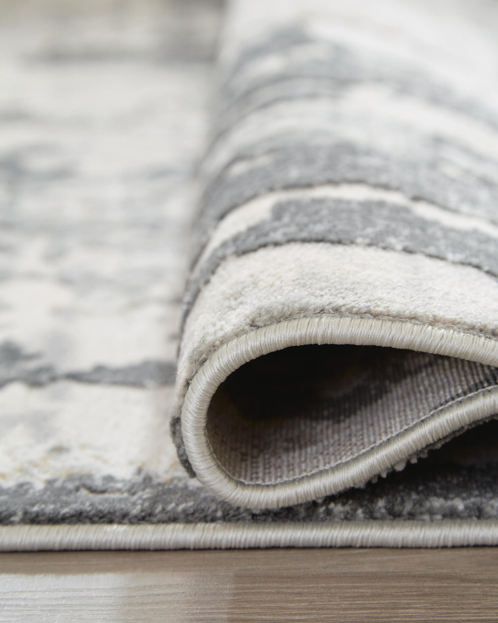 Mazatl 5'3" x 7'3" Rug - Gray (4)