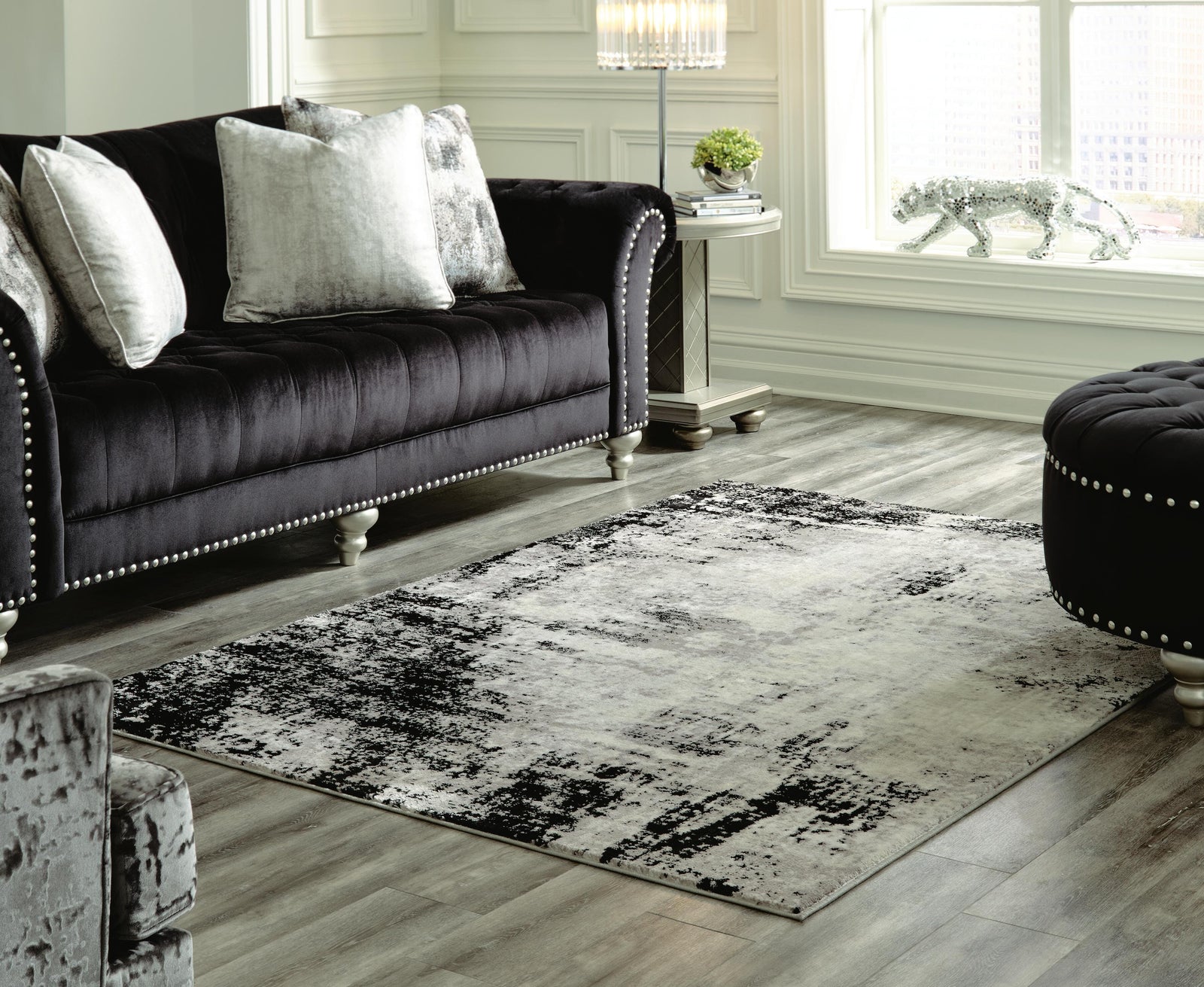 Zekeman 5'3" x 7'7" Rug - Black (2)
