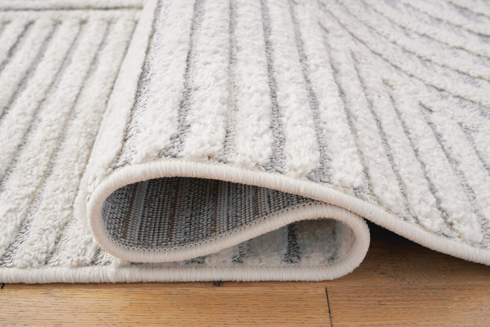 Lambworth 7'10" x 10' Rug - Gray (4)
