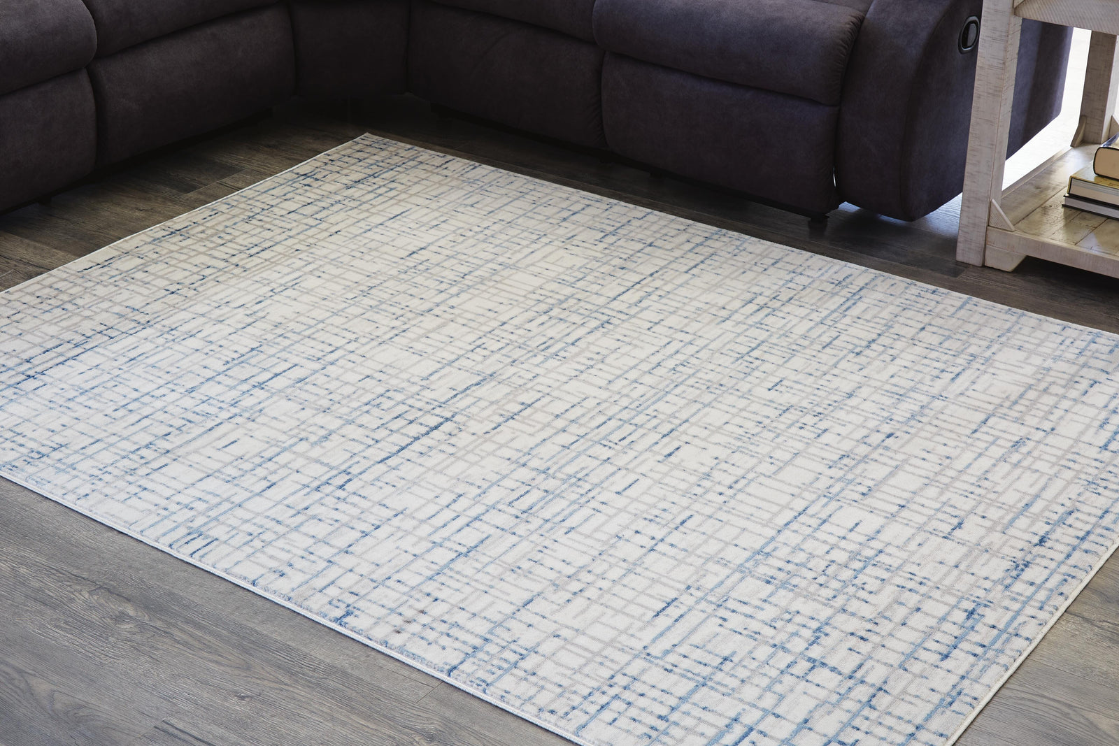 Beckfille 8' x 10' Rug - Light Blue (2)