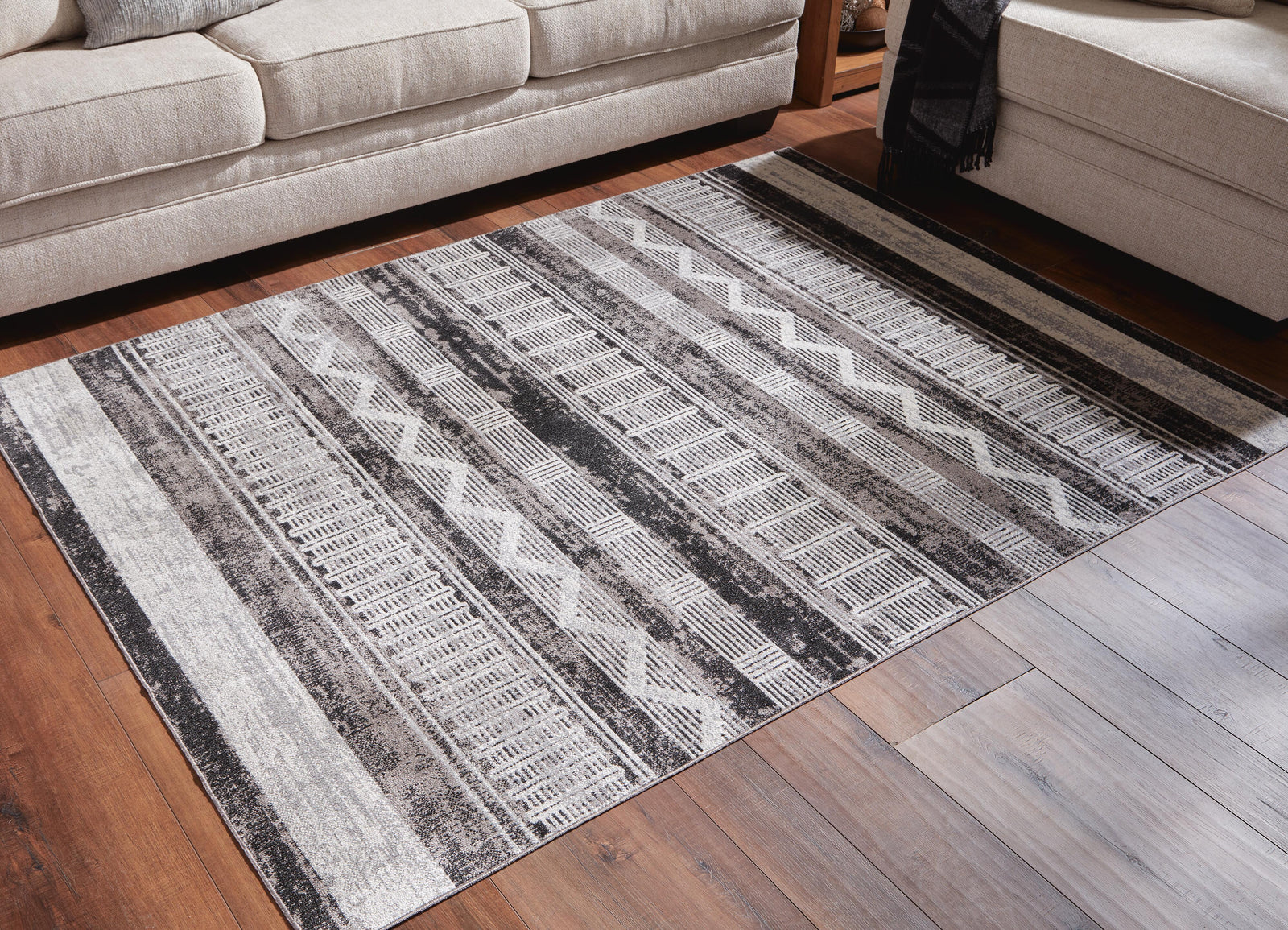 Henchester 8' x 10' Washable Rug - Dark Gray (2)