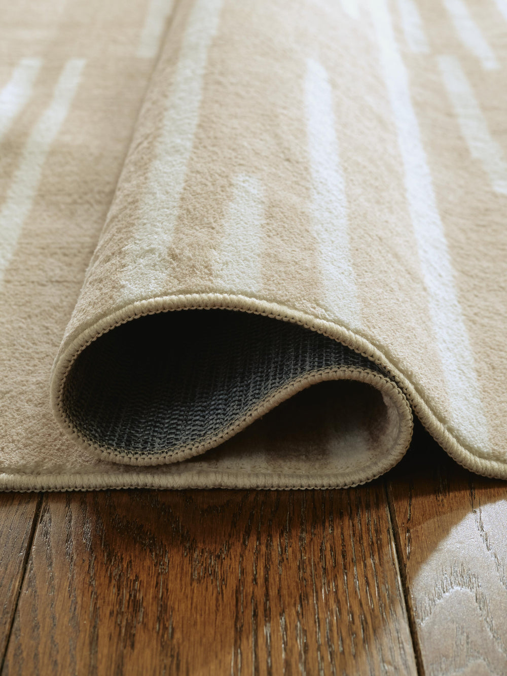 Ardenville 5' x 7'1" Washable Rug - Beige (4)