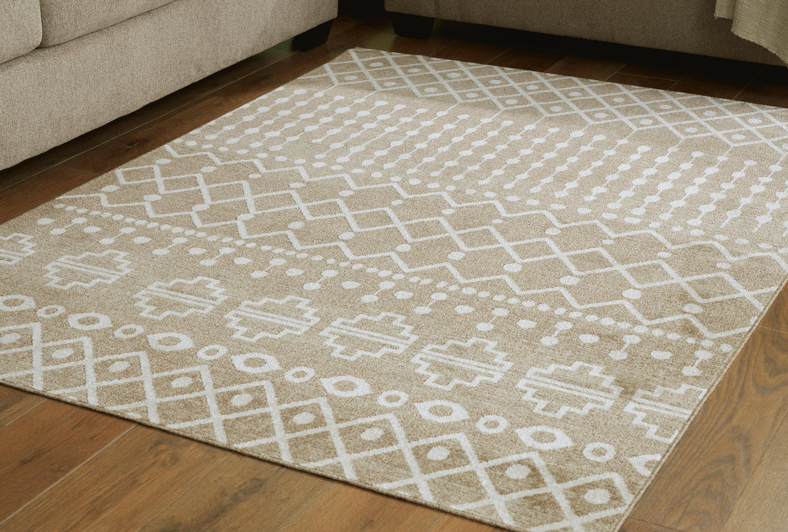 Bunchly 4'11" x 7'2" Washable Rug - Light Brown (2)