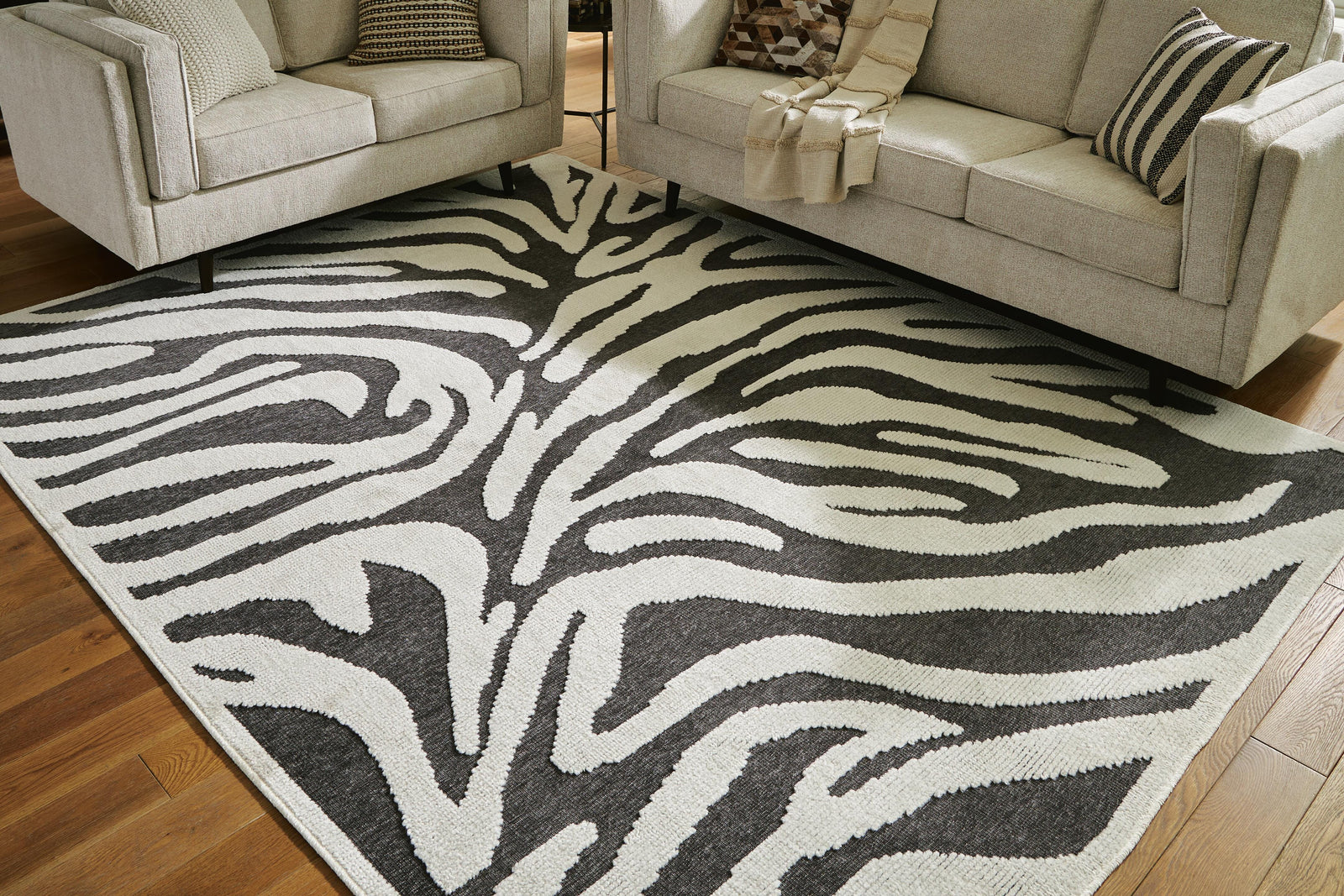 Thomwith 8' x 10'2" Washable Rug - Beige (2)