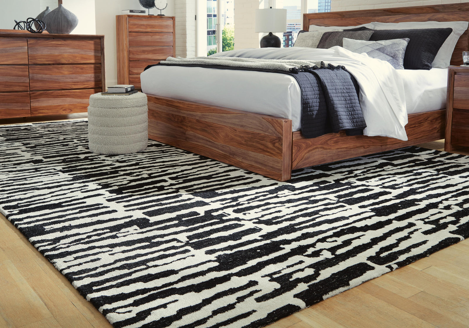 Bramshaw 10' x 14' Rug - Black (2)