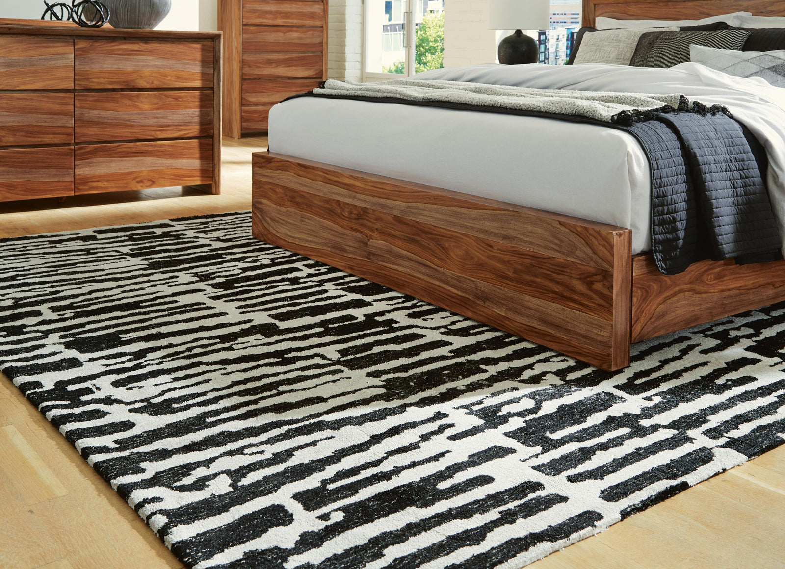 Bramshaw 8' x 10' Rug - Black (2)