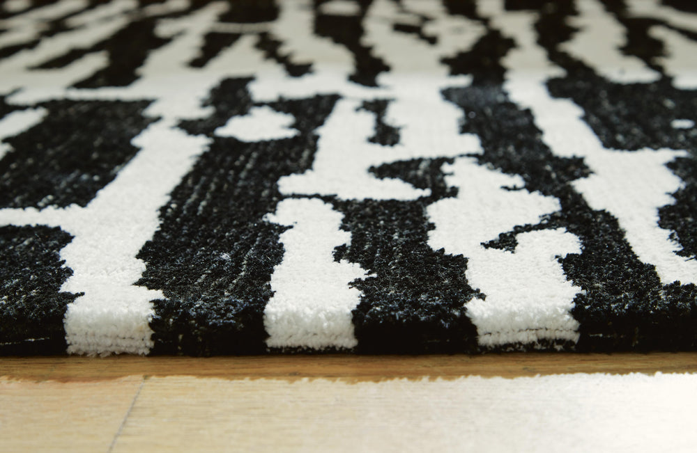 Bramshaw 5' x 7' Rug - Black (3)