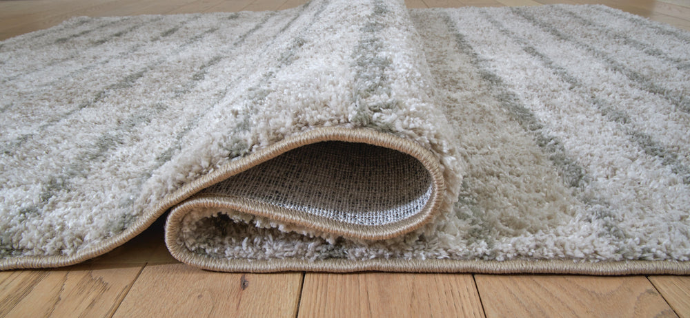 Laddway 5' x 7' Rug - Gray (4)