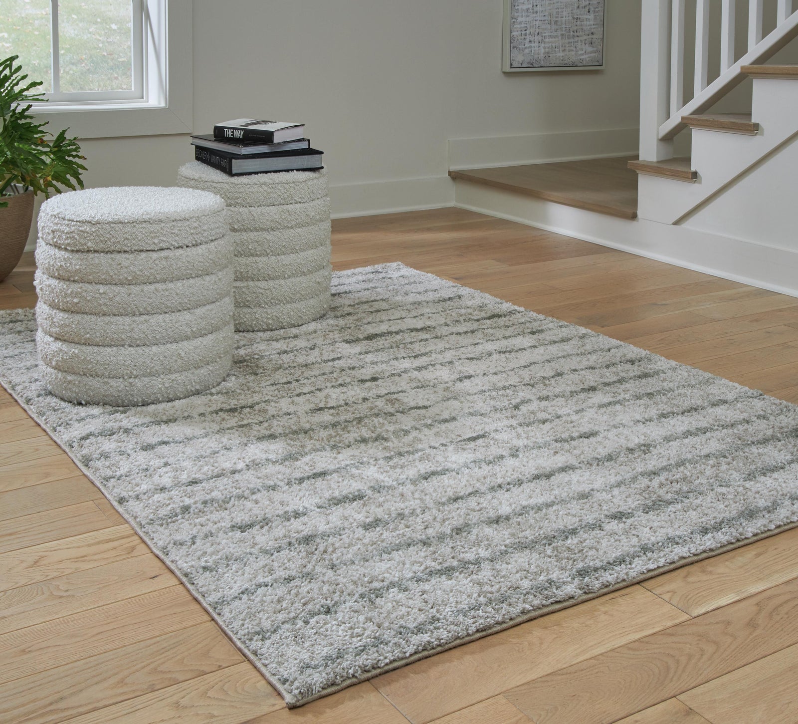 Laddway 5' x 7' Rug - Gray (2)