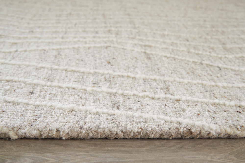 Varahill 5' x 7' Rug - Gray (3)