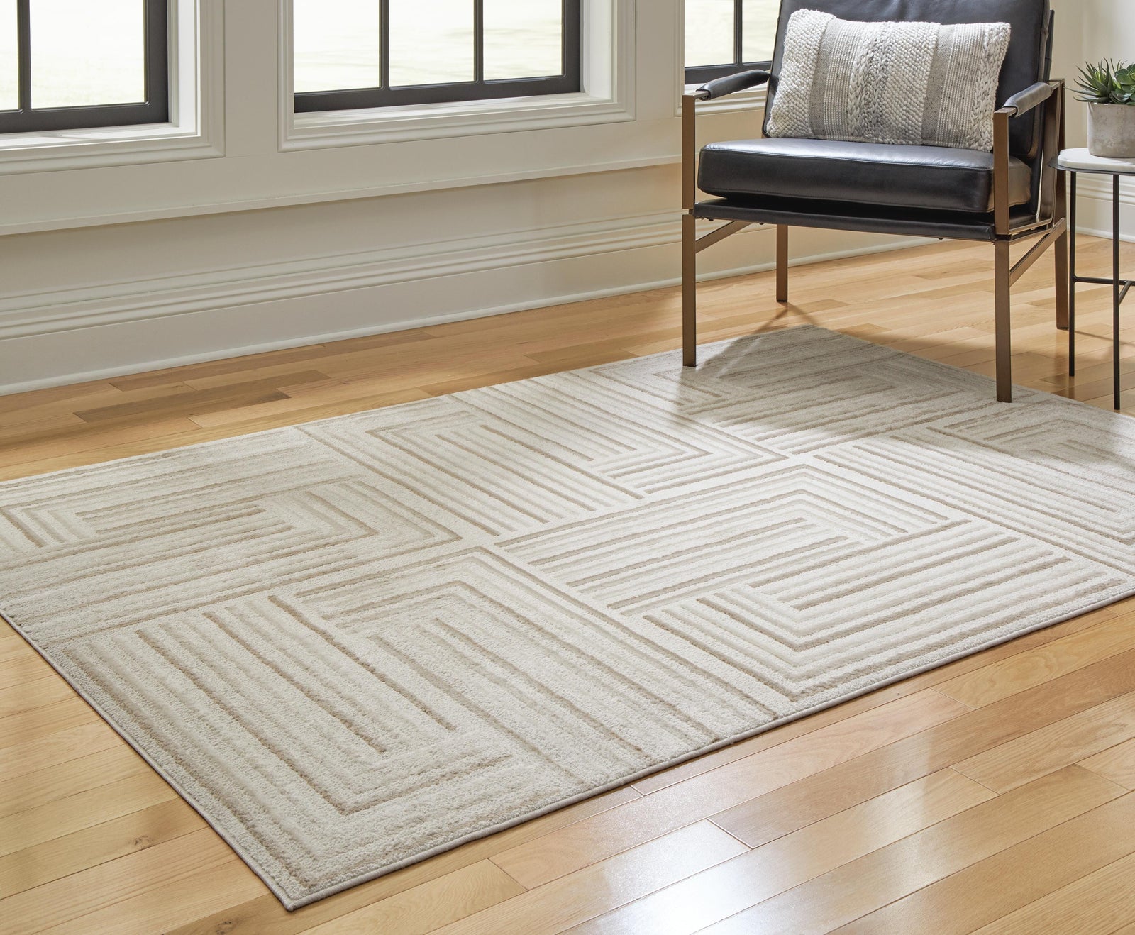 Darmondard 8' x 10' Rug - Beige (2)