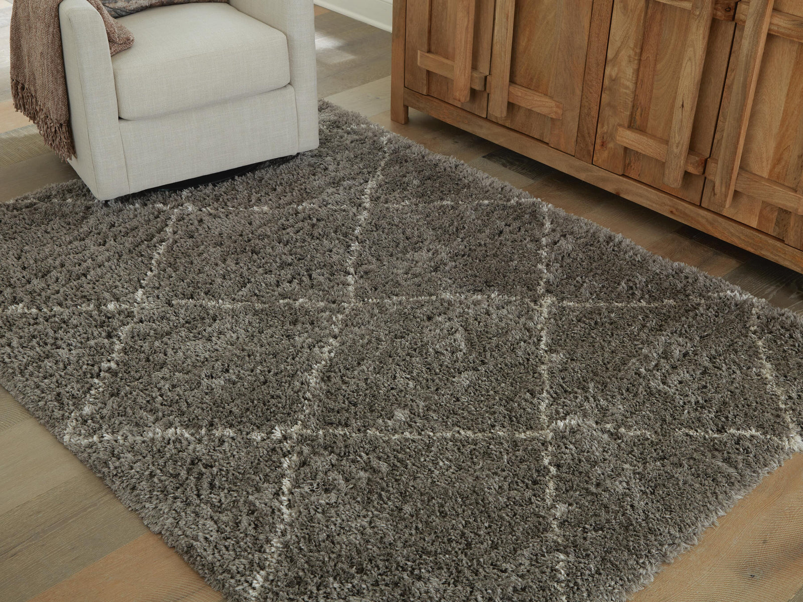 Wrenlow 8' x 10' Rug - Dark Gray (2)