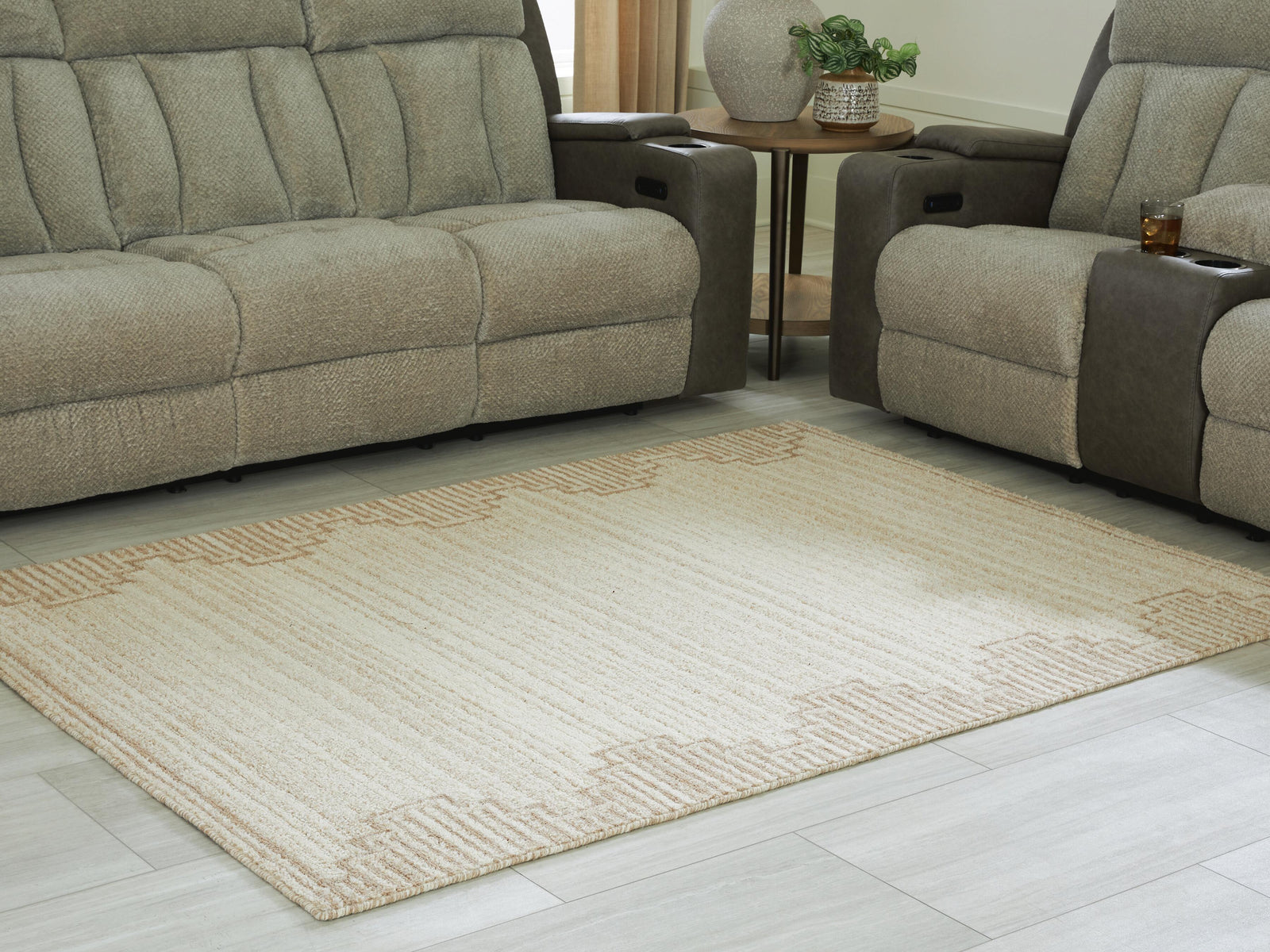 Emorymore Medium Rug - Beige (2)