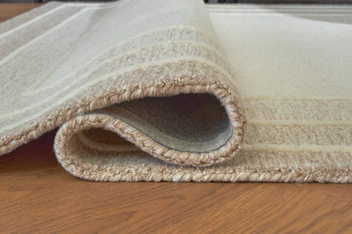 Teelgan Large Rug - Beige (4)