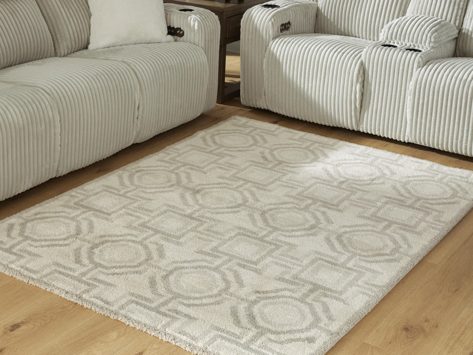Maconville Medium Rug - Beige (2)