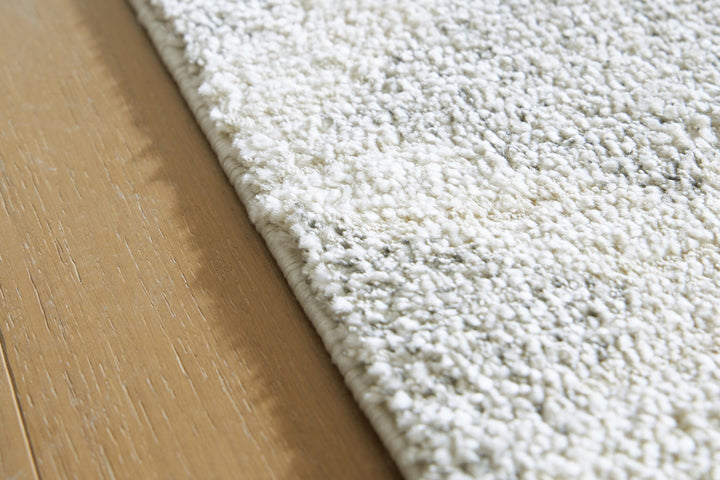 Unawick Large Rug - Gray (3)