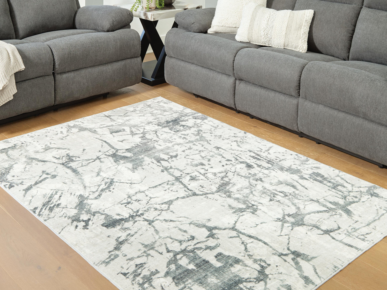 Tobinbury Washable 5' x 7' Area Rug - Beige (2)