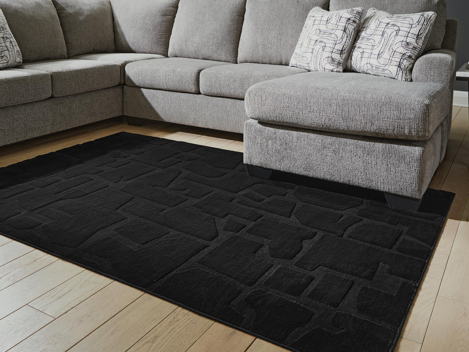 Gibbswell Washable 5' x 7' Area Rug - Black (2)