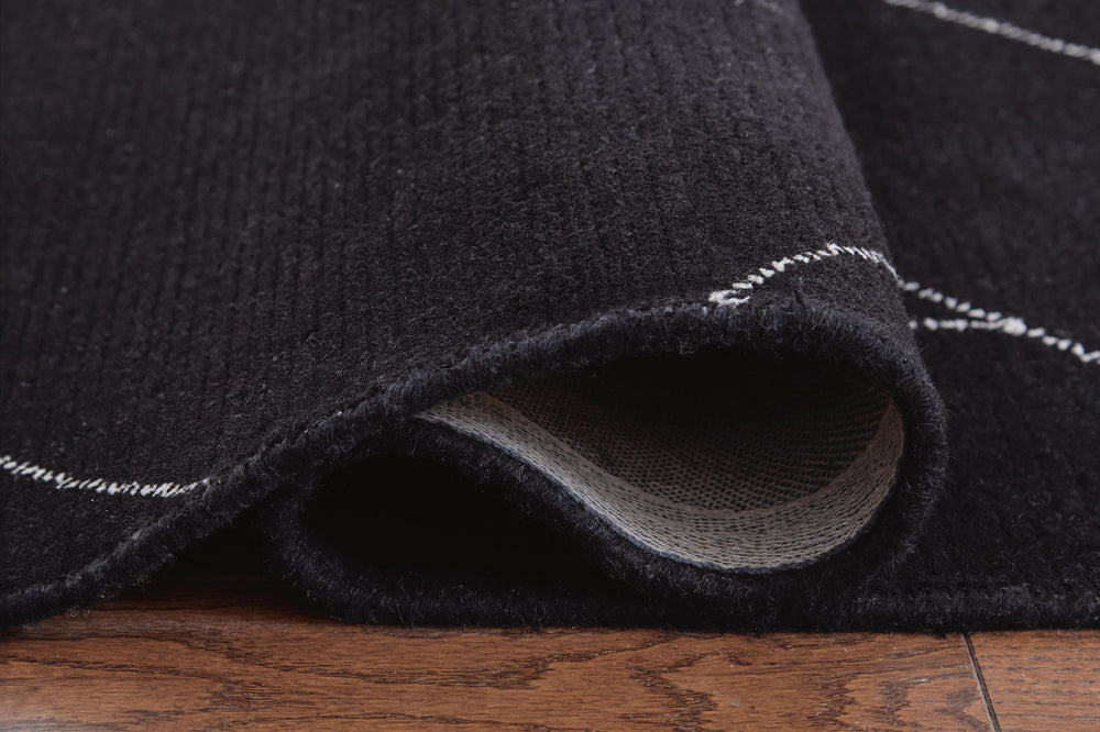 Marav 5' x 7' Area Rug - Black (4)