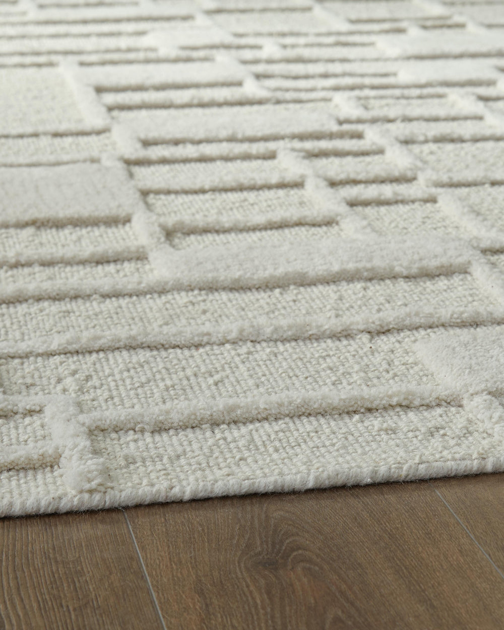 Empriss 7'8" x 10' Area Rug - Beige (3)