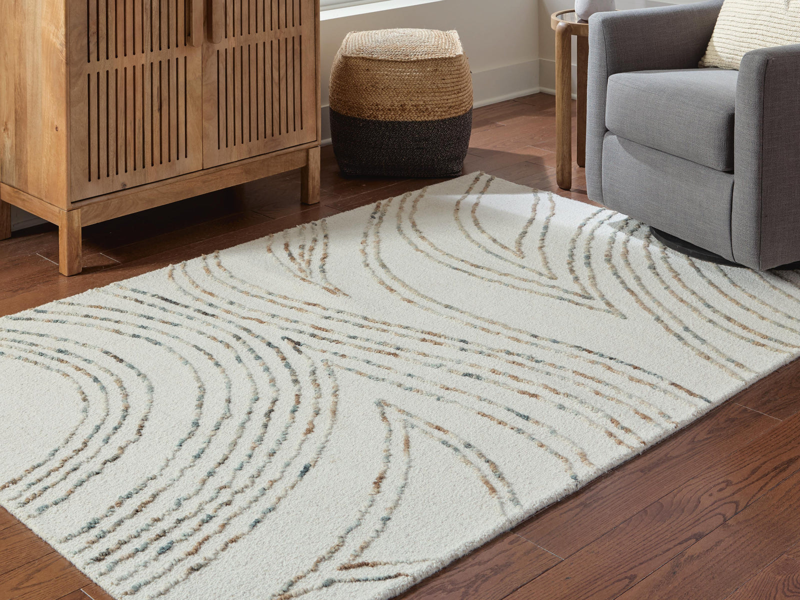 Deenbury 5' x 7' Area Rug - Beige (2)