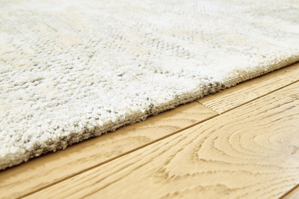 Raif Medium Rug - Gray/White/Cream (3)
