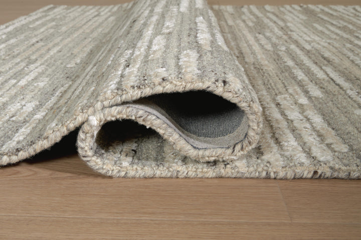 Eljory Medium Rug - Gray (4)