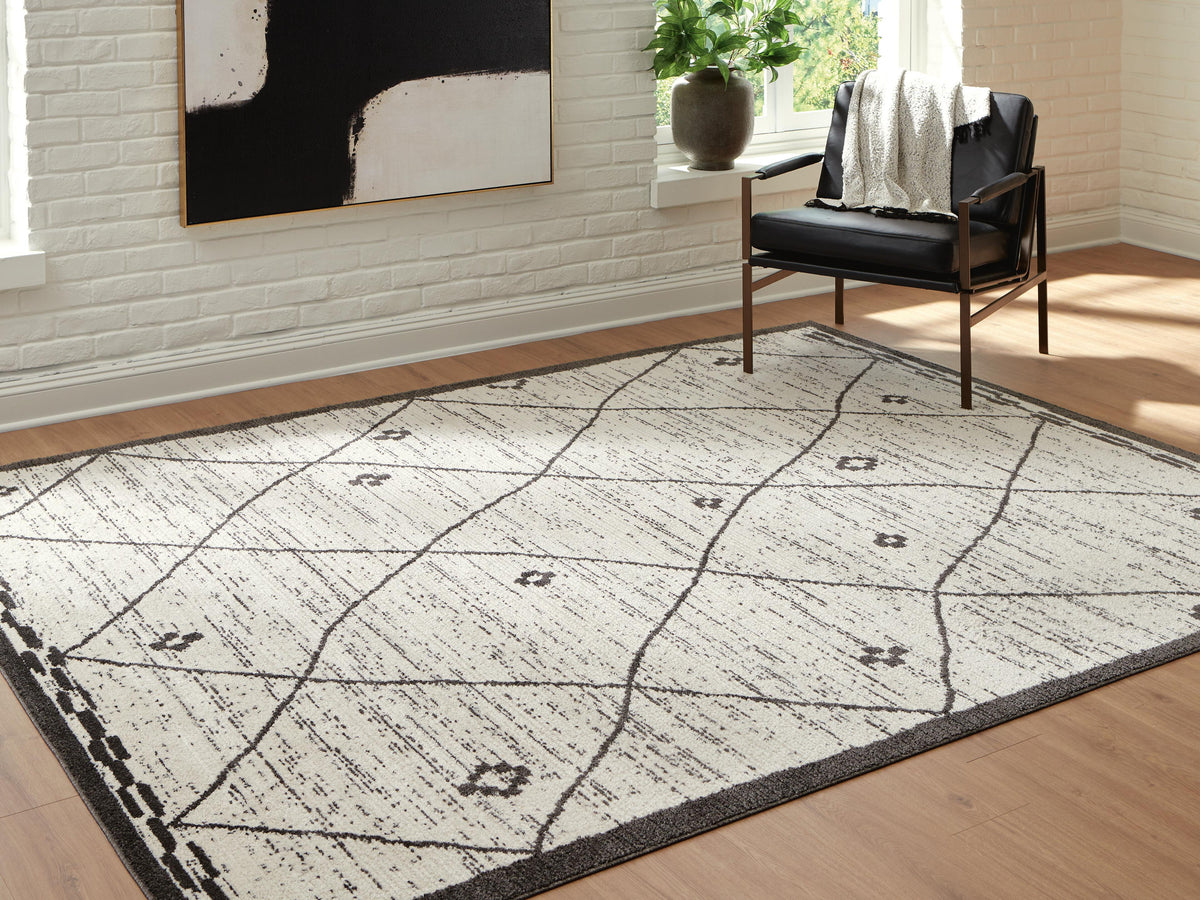 Fenriston Large Rug - Cream/Black (2)