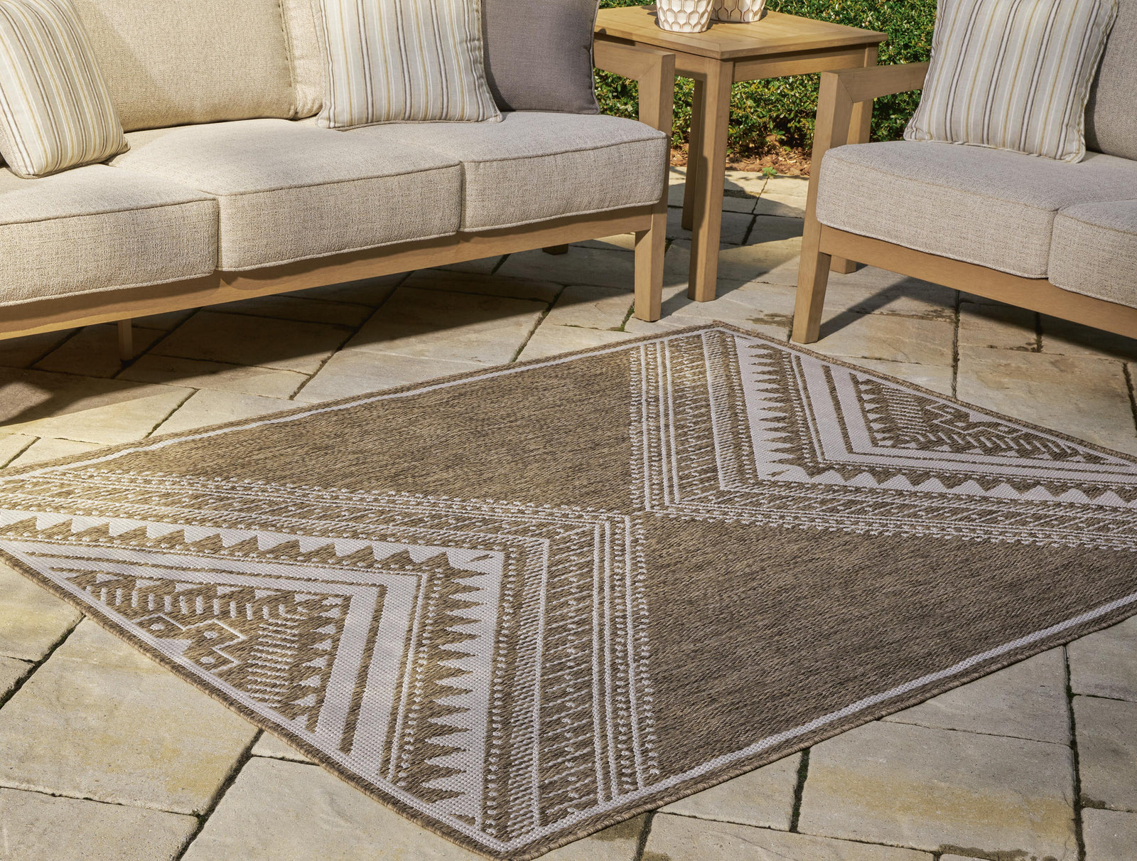 Dunsler 8' x 10' Rug - Dark Brown (2)