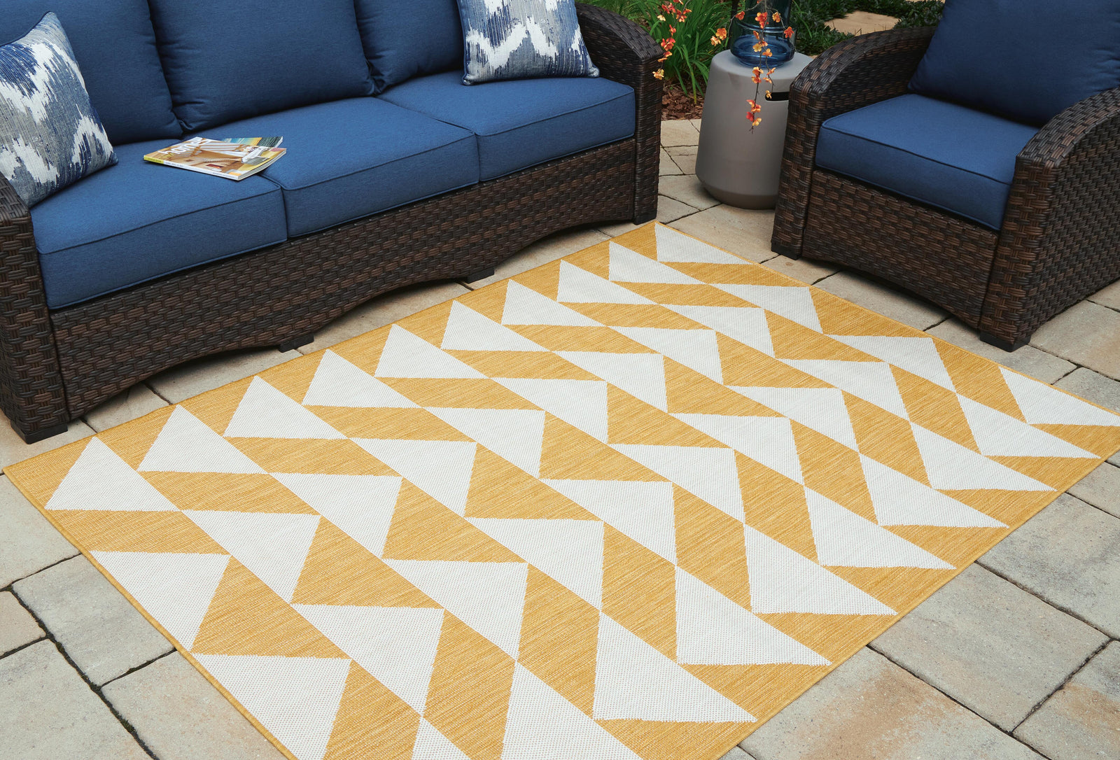 Thomley 8' x 10' Rug - Yellow (2)