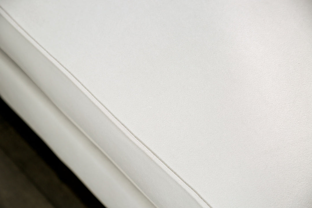 Antoinette - Loveseat