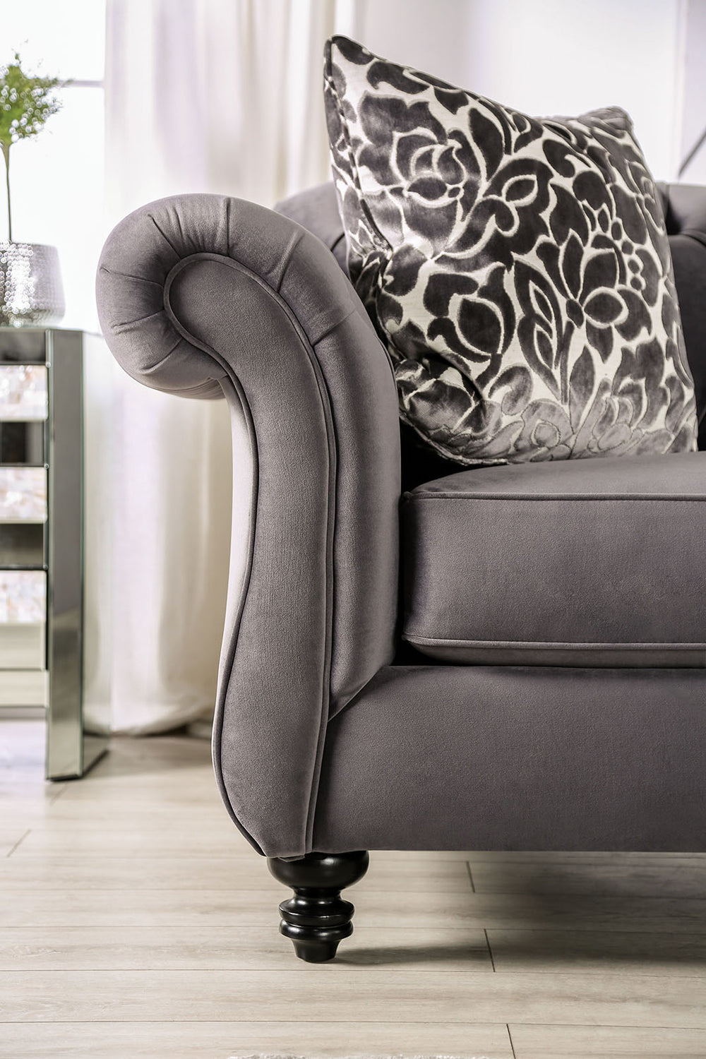 Antoinette - Loveseat - alternate view 5