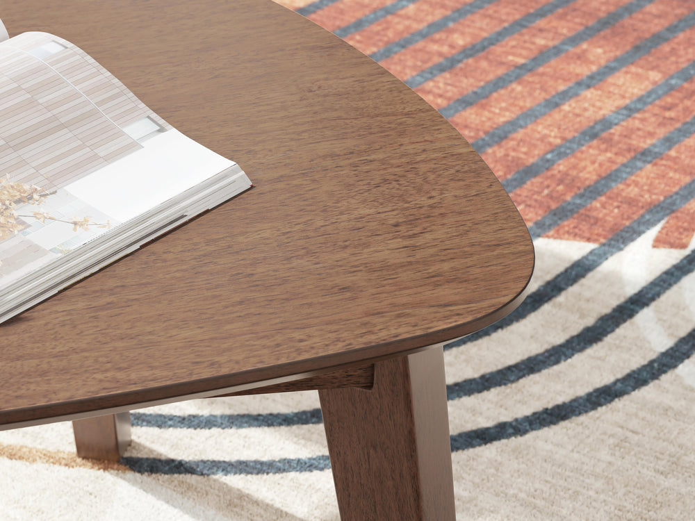 Lyncott Table (Set of 3) - Dark Brown (13)