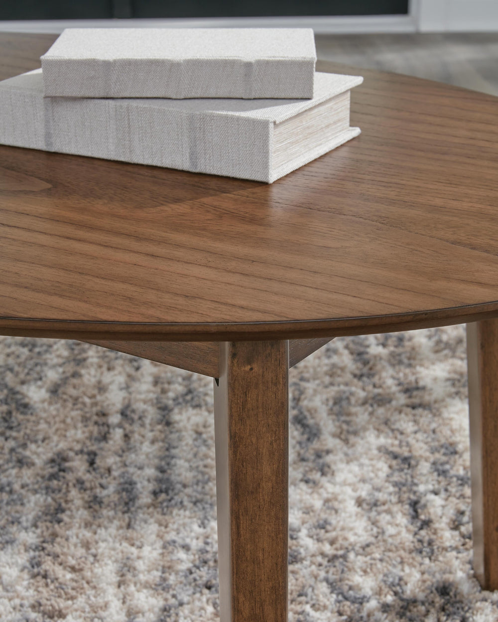 Gordonay Table (Set of 3) - Dark Brown (4)
