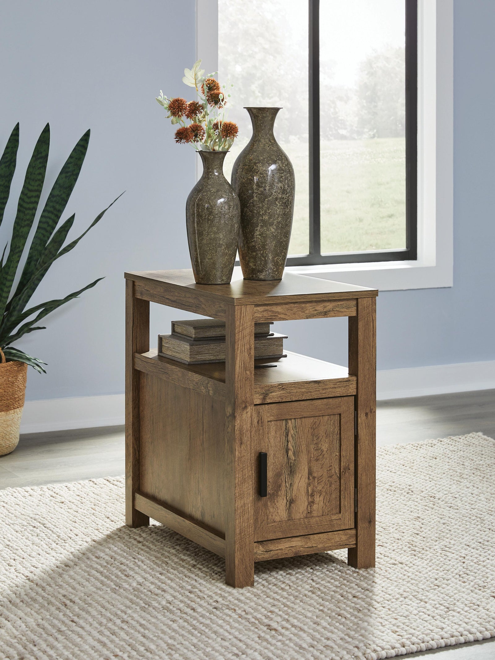 Fendenmore Chairside End Table - Light Brown (2)