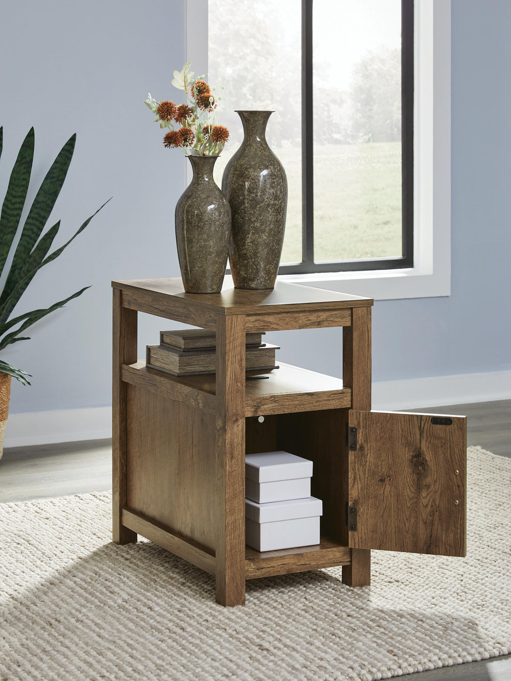 Fendenmore Chairside End Table - Light Brown (7)