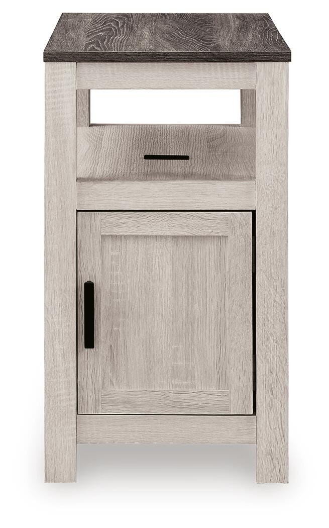Fendenmore Chairside End Table - White (4)