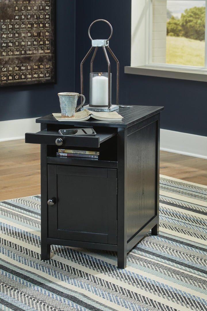 Treytown Chairside End Table - Black (7)
