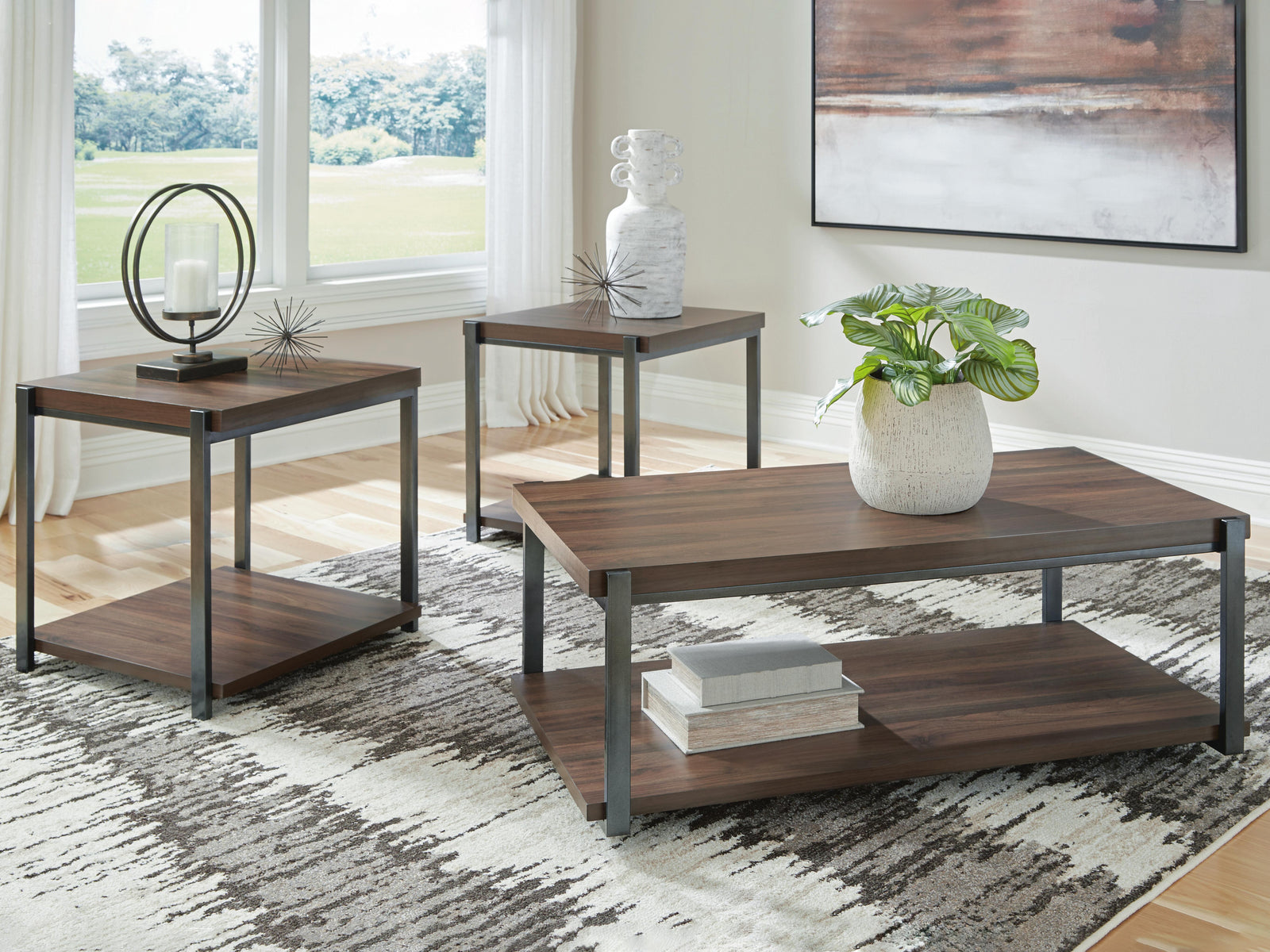Trindwick Table (Set of 3) - Dark Brown (2)