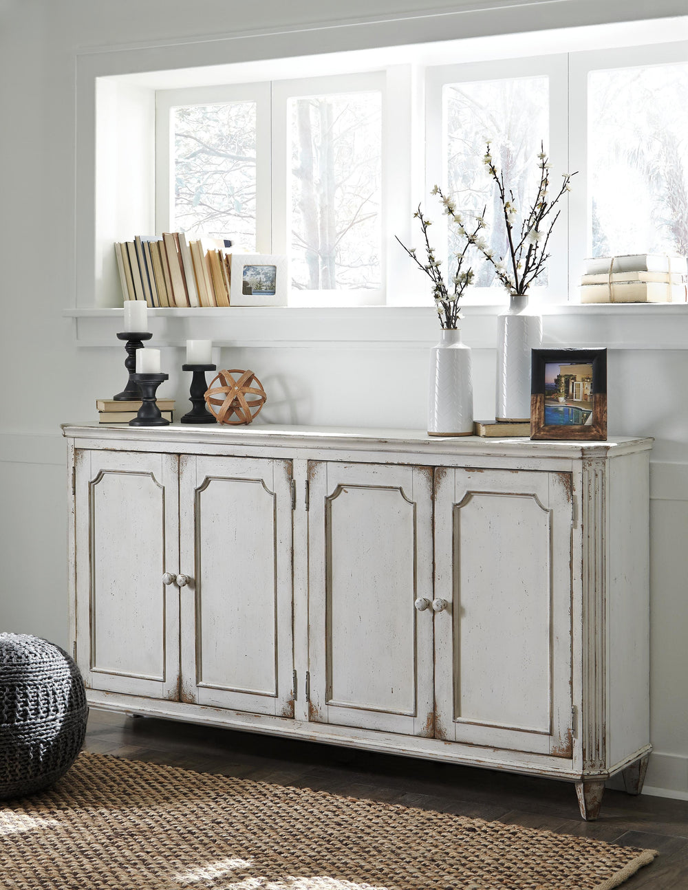 Mirimyn Accent Cabinet - White (8)