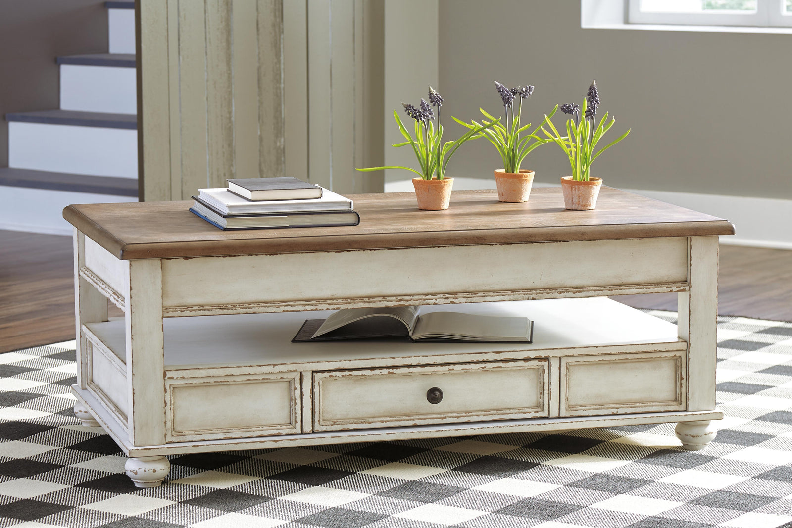 Realyn Coffee Table with Lift Top - Light Brown (2)