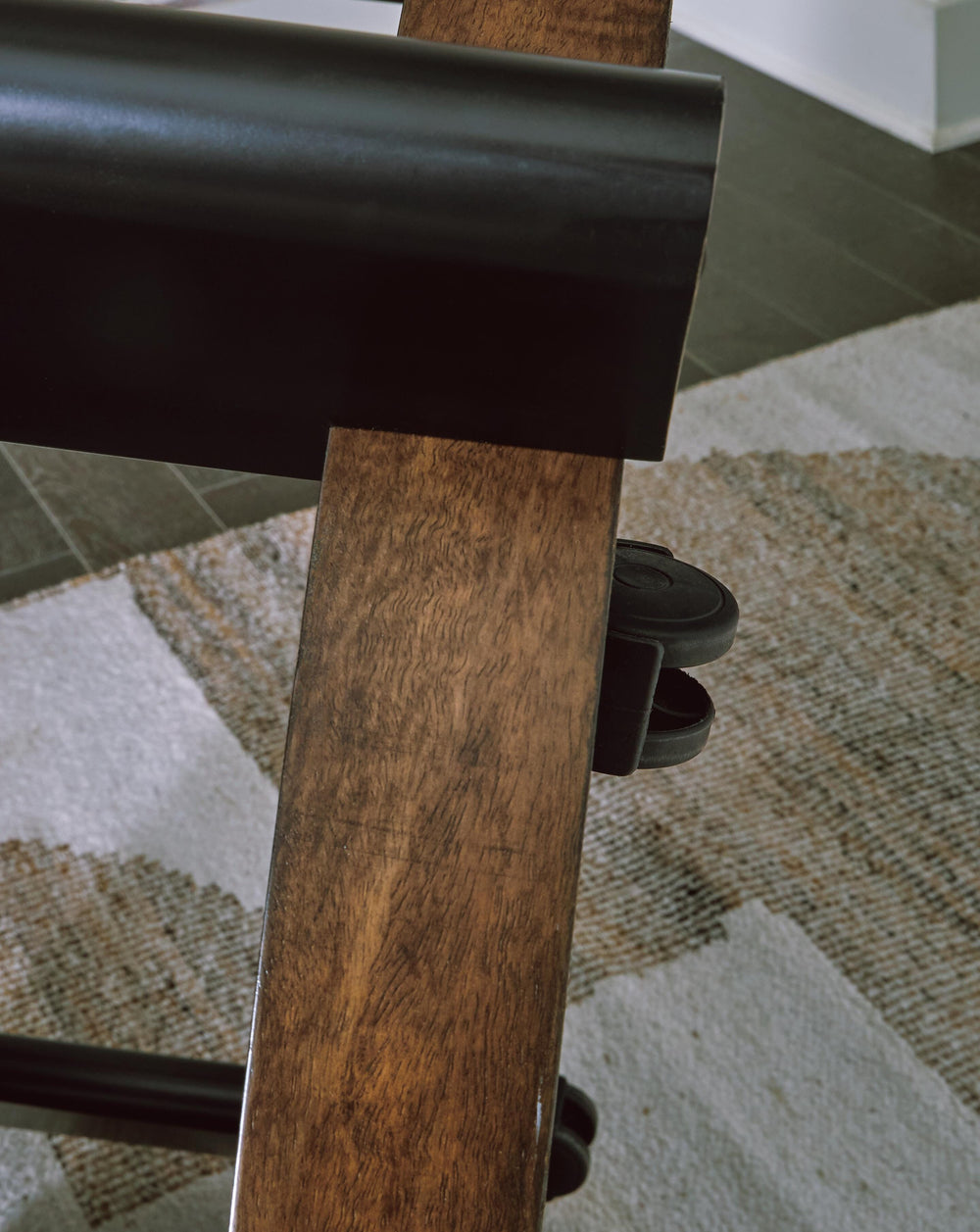 Kraeburn Coffee Table - Dark Brown (7)