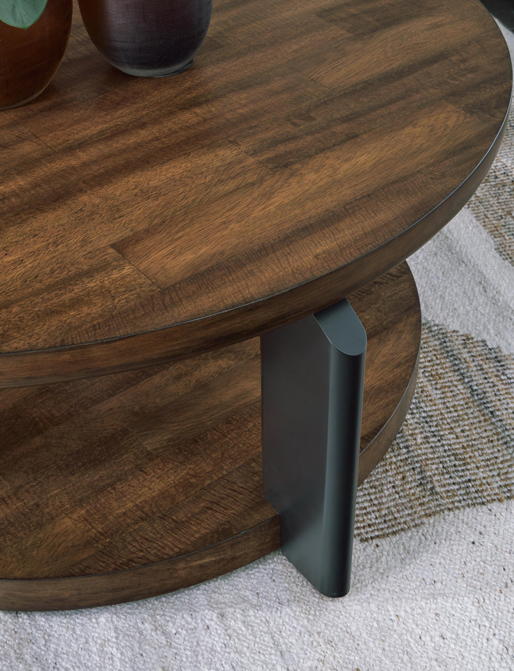Kraeburn Coffee Table - Dark Brown (6)