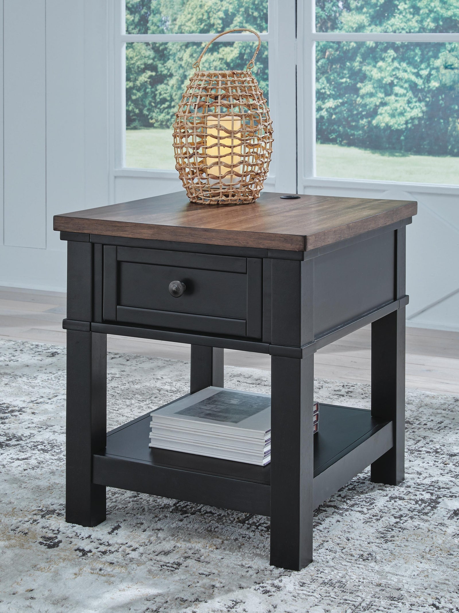 Wildenauer End Table - Black (2)