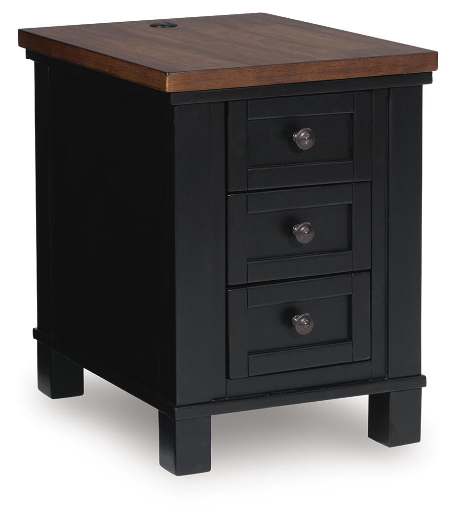 Wildenauer Chairside End Table - Black (1)