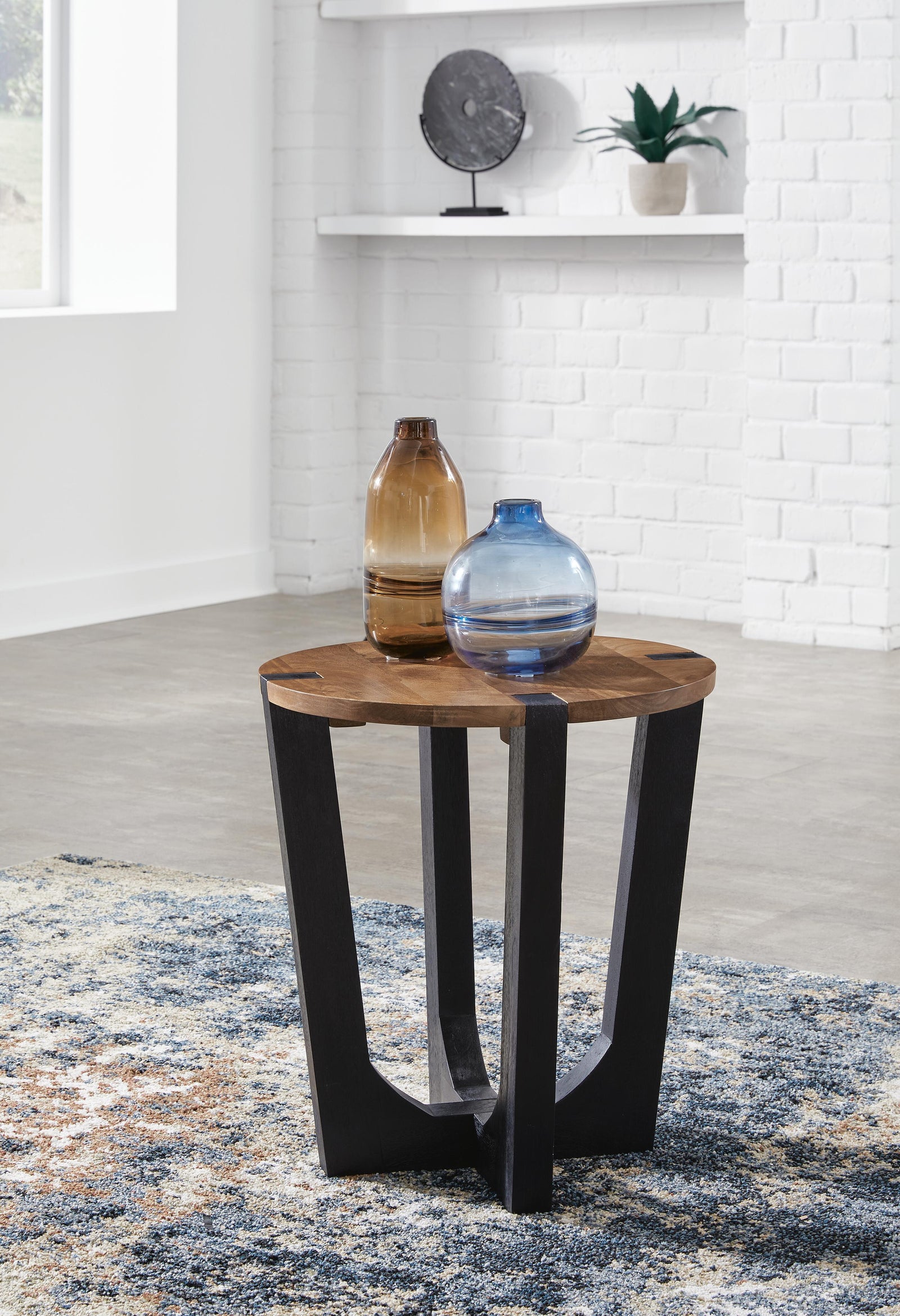 Hanneforth End Table - Dark Brown (2)