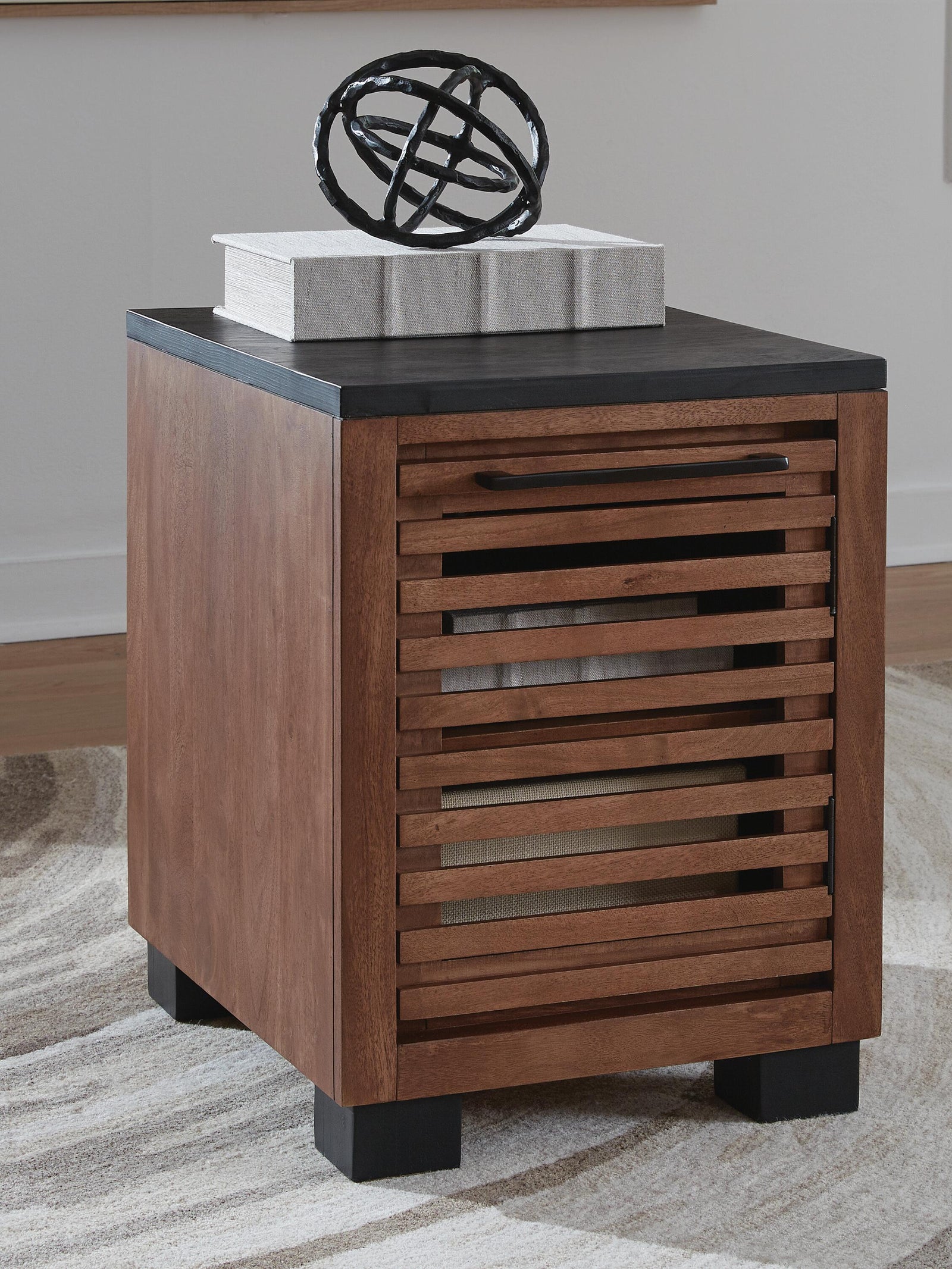 Kallari Chairside End Table - Dark Brown (2)