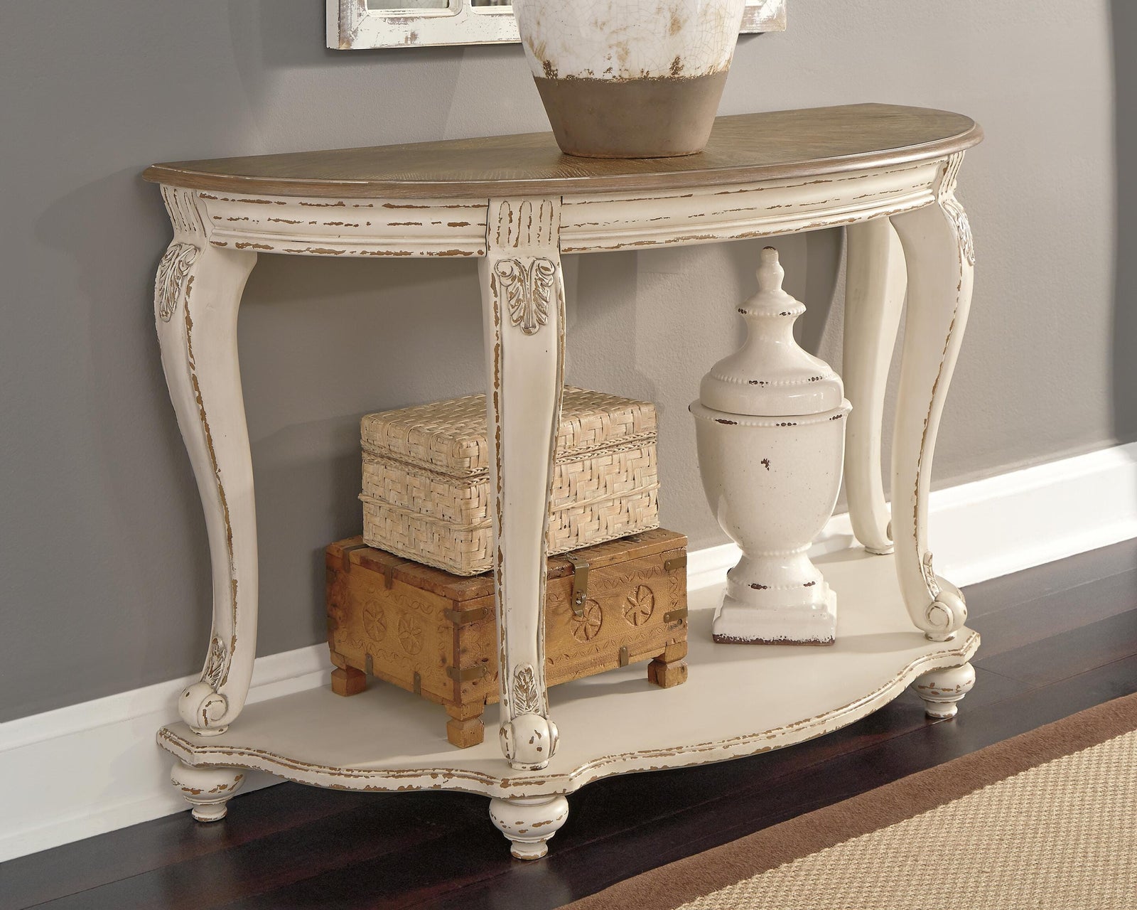 Realyn Sofa Table - Light Brown (2)