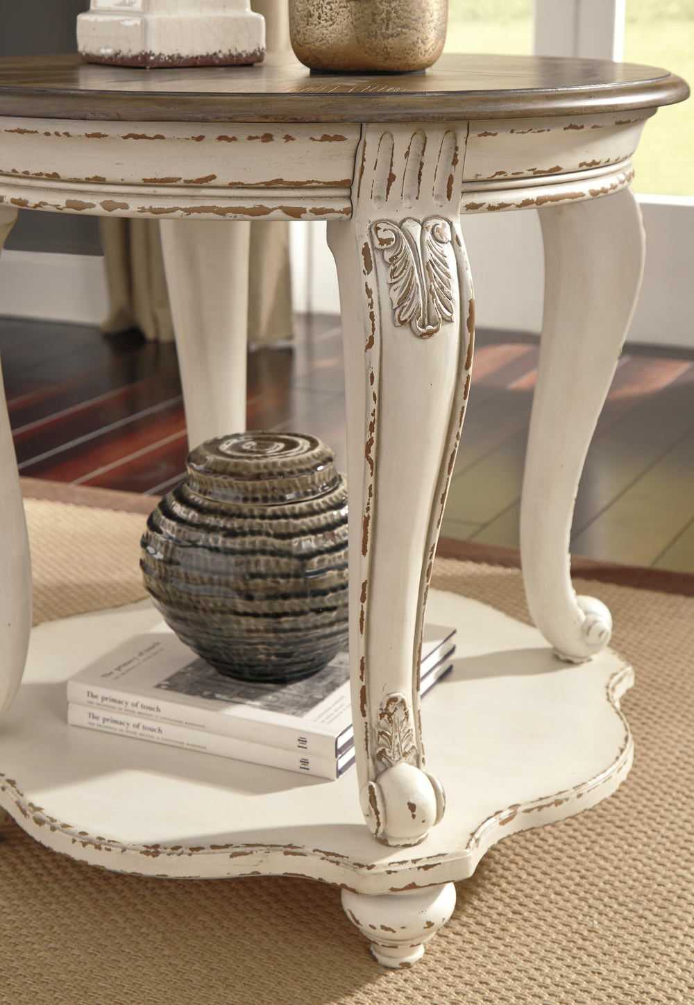 Realyn End Table - Light Brown (5)